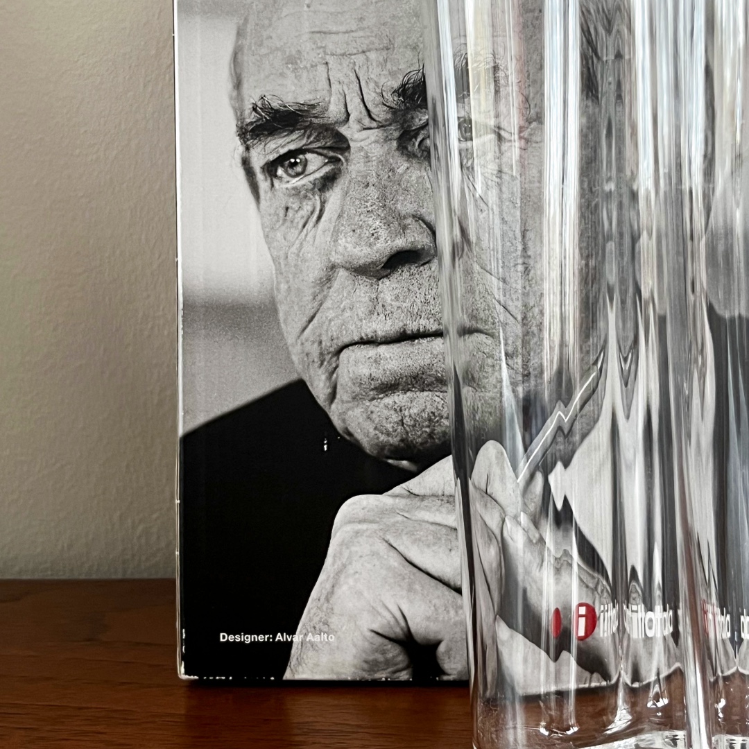 Wave detail and Alvar Aalto portrait on box