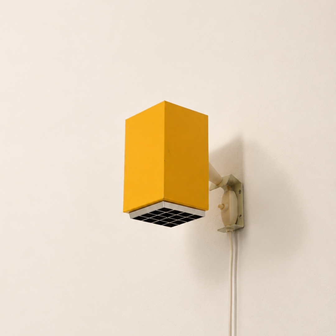 Kuben wall light facing downwards