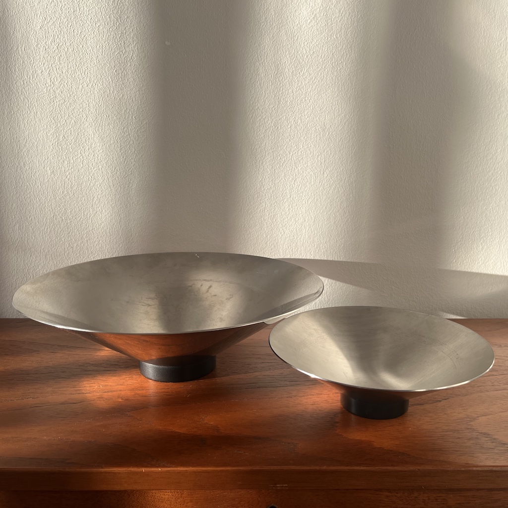 Conical forms of bowls